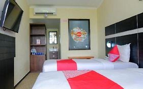 Capital O 887 Green Hill Hotel And Convention Center